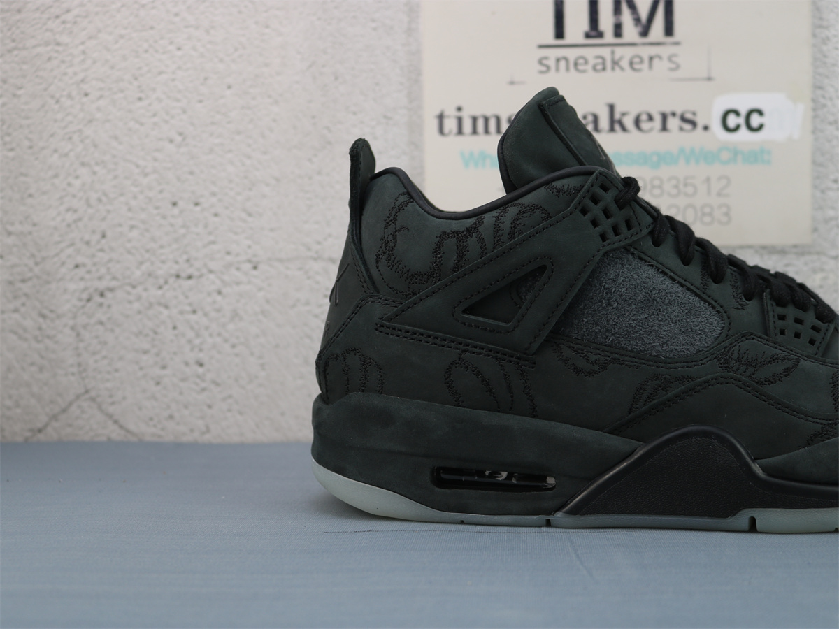 GX Batch Air Jordan 4 Retro Kaws Black 930155-001